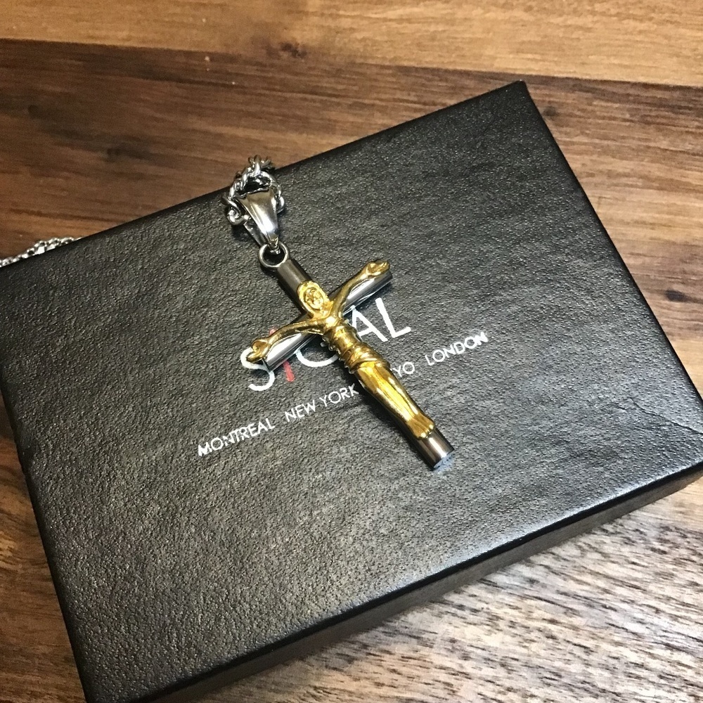 Silver plated cross necklace brand new